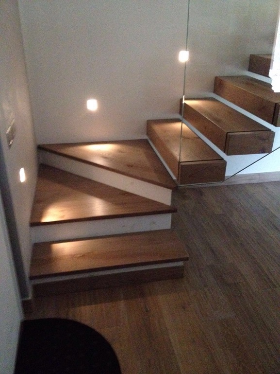 Scala legno su misura personalizzata scalini gradini Ancona Osimo Macerata
